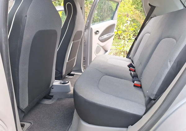 Renault Zoe cena 19999 przebieg: 114724, rok produkcji 2013 z Zdzieszowice małe 106